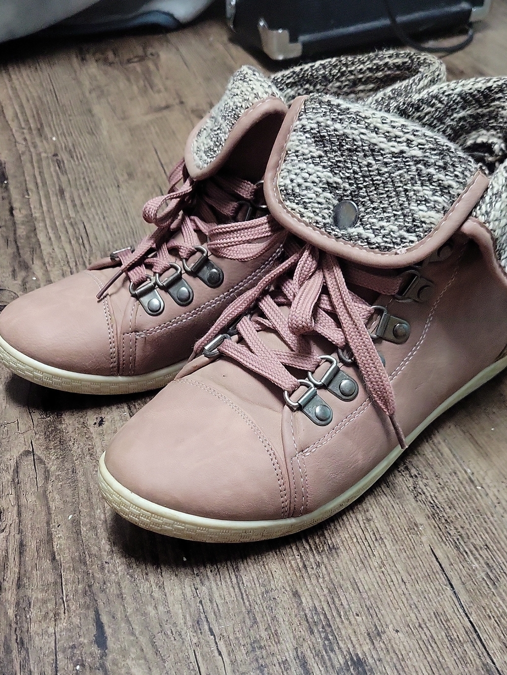 Women's Fold-Over High-Top Sneakers in Dusty Rose